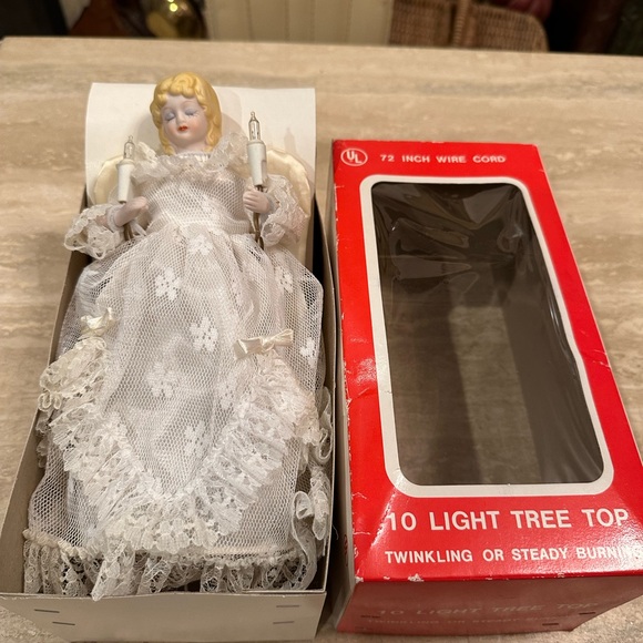 White vintage Angel Tree Topper with Lights - Picture 1 of 11